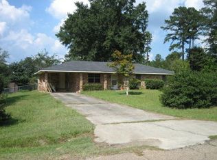 104 Dogwood Ave, Poplarville, MS 39470