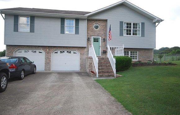 1st image of 312 Valley Dr