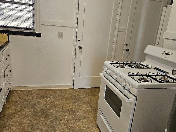 5th image of 562-564 Central Ave #0