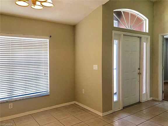 4th image of 1020 NW 9th Pl