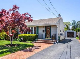 185 N 2nd St, Bethpage, NY 11714