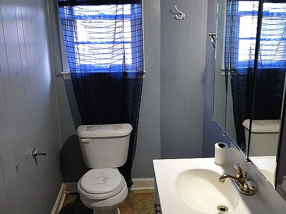 3rd image of 316 Wilmington Ave
