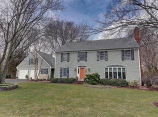 12 Seaview Dr, Barrington, RI 02806