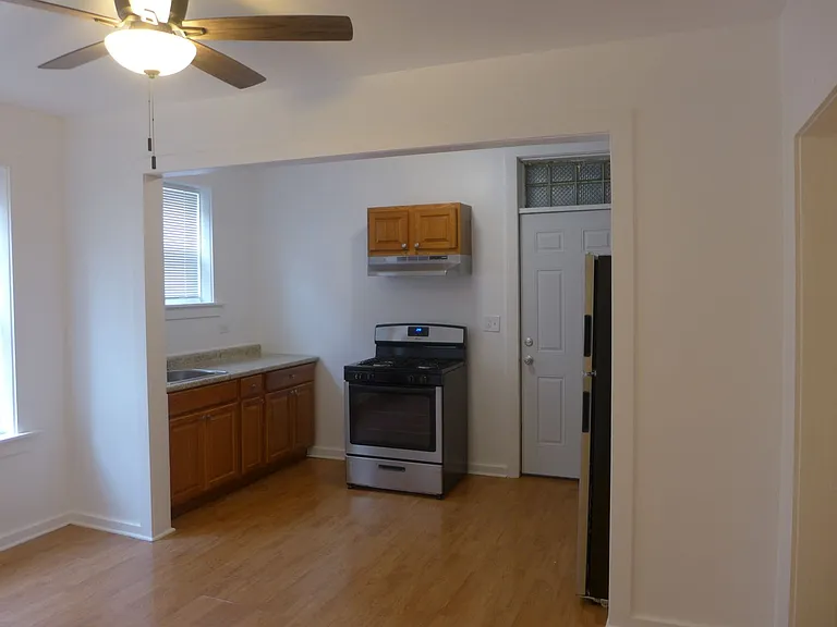 2050 Kostner — Photo 4