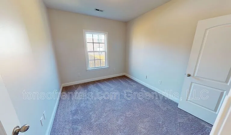939 Squires Point — Photo 8