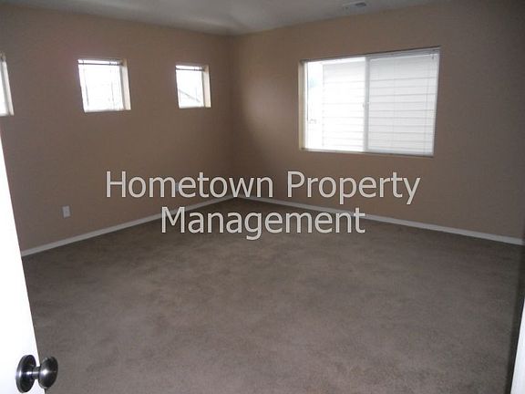 5th image of 4211 McKinley St NE
