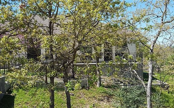 4th image of 196 Tall Forest Dr