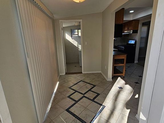 3rd image of 1228 W Palm Ave