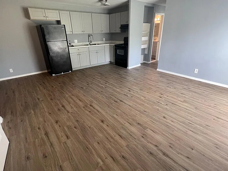 525 E Caney St #B — Photo 8