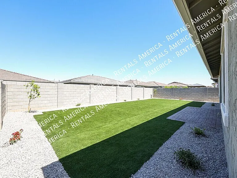 44716 N 44th Ave — Photo 47
