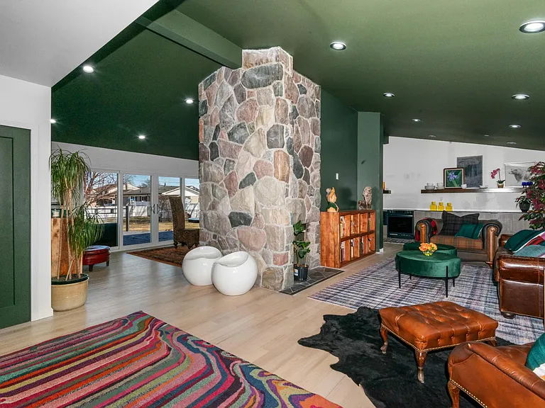 16615 Walcliff Dr — Photo 3