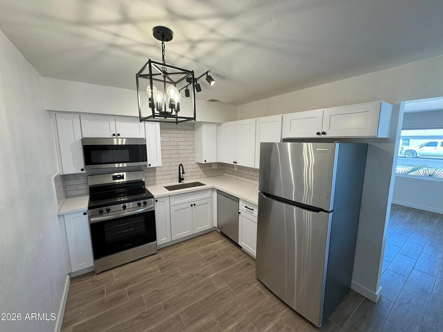 2 bed, 1.0 bath, 720 sqft, $1,450 — Photo 1