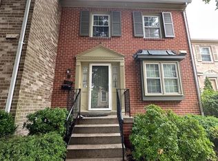 7602 Westlake Ter #19, Bethesda, MD 20817
