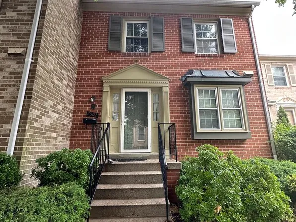 7602 Westlake Ter #19, Bethesda, MD 20817