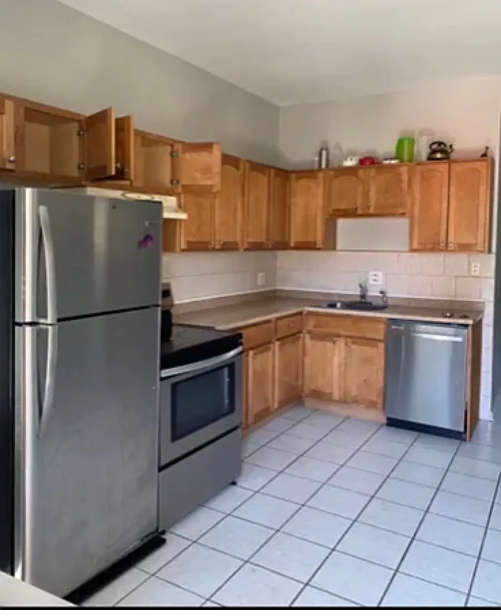 Building Photo - 3343 N Troy St #3