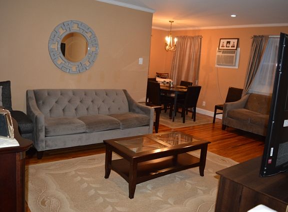 2nd image of 7830 Cloverdale Blvd