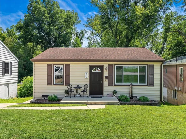1214 W Congress St, Pacific, MO 63069