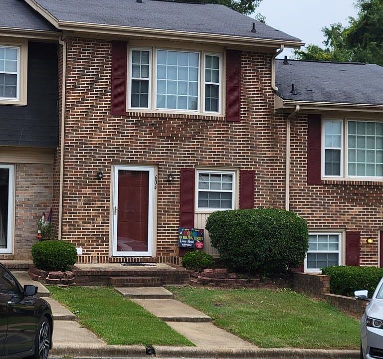 1st image of 604 Cambridge Ct