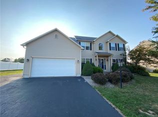 8581 Lyons Landing Rd, Cicero, NY 13039