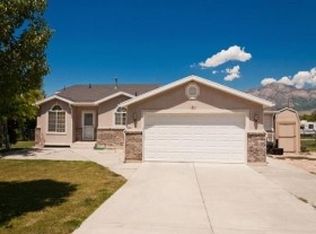 1252 W 1200 N, Farr West, UT 84404
