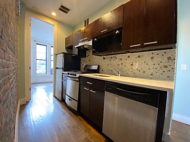 1st image of 890 Bergen St #2A