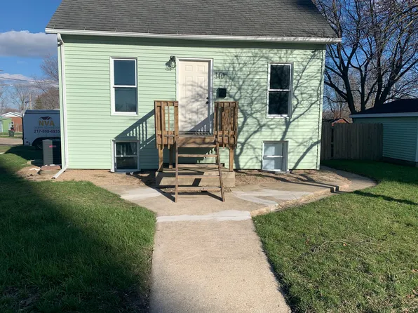 140 N Oak St, Ludlow, IL 60949