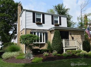 924 S Spring Rd, Elmhurst, IL 60126