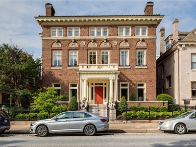 2037 Monument Ave, Richmond, VA, 23220