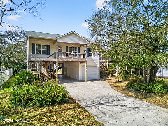 2nd image of 103 SE 34th Street