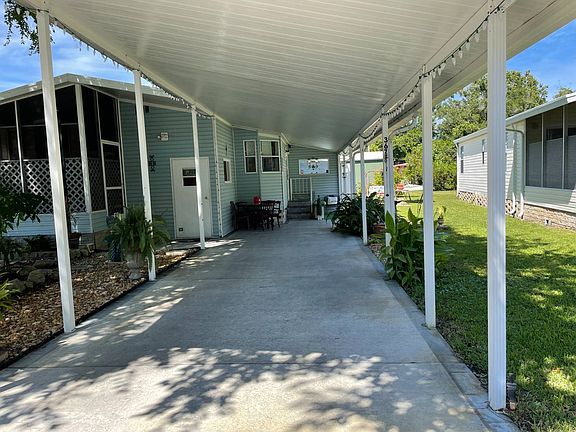 3rd image of 1000 Walker St #367