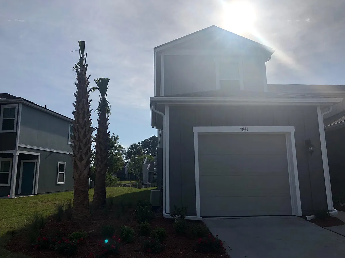 Building Photo - 7841 Echo Springs Rd #1