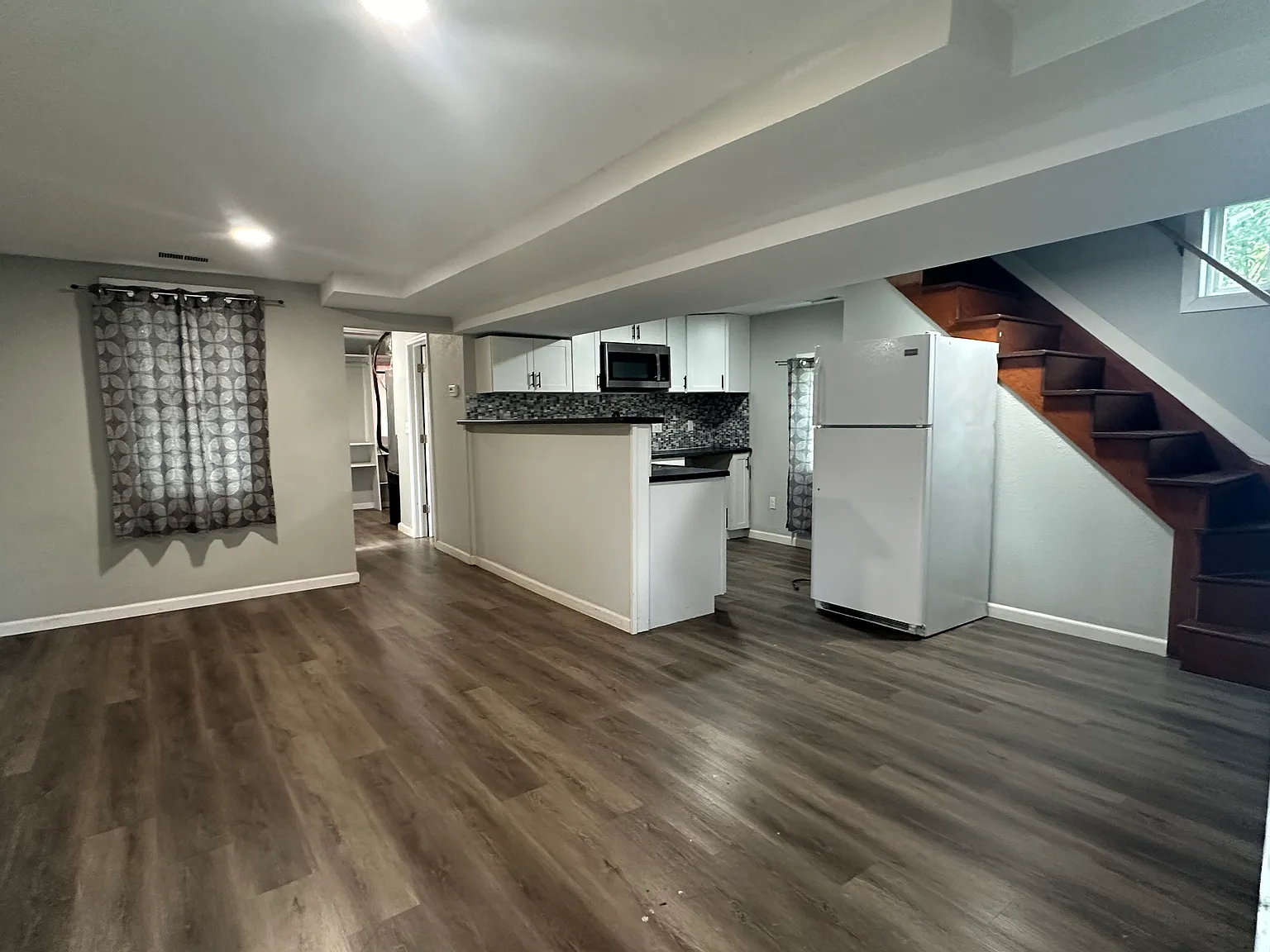 2 bed, 1000 sqft, $850 — Photo 2