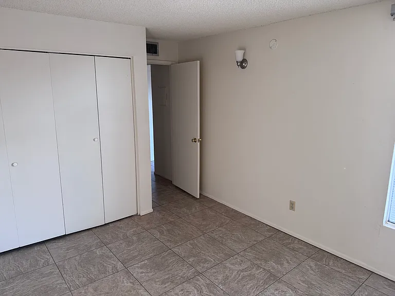 3240-3242 E Monte Vista Dr #3240 — Photo 8