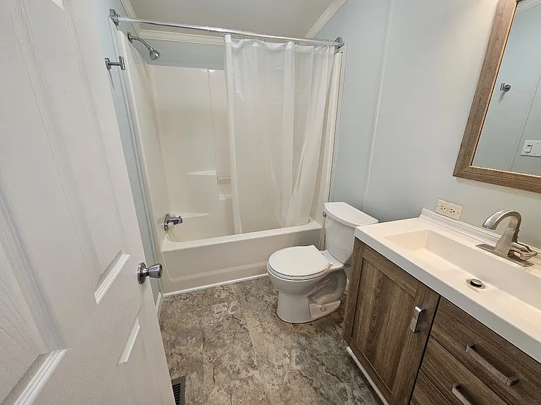 400 Center Ave S #88 — Photo 10