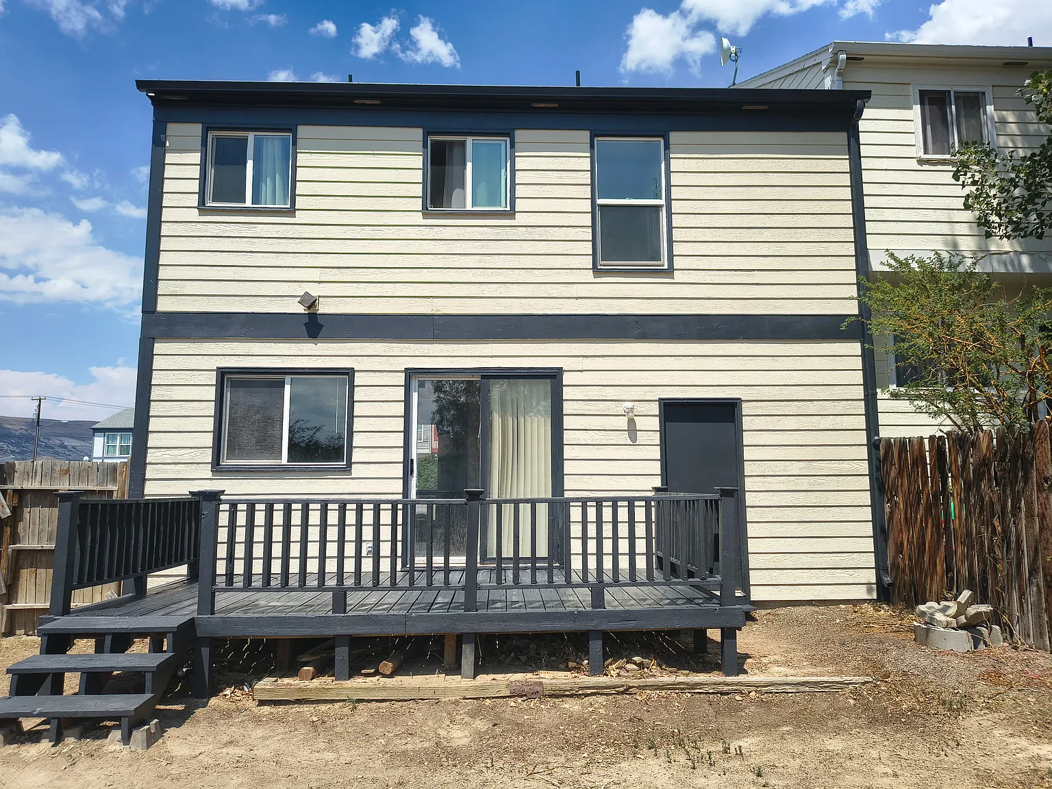 2022 Kennedy Ave — Photo 2
