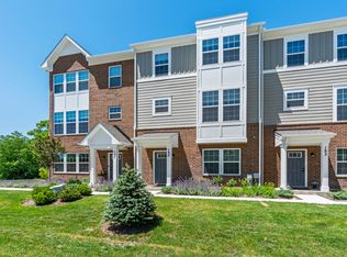 195 Canterbury Way, Lake Zurich, IL 60047