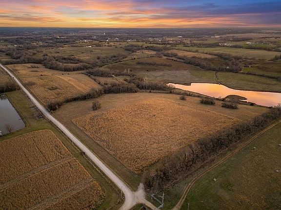 3rd image of TRACT 3A S Little Rd