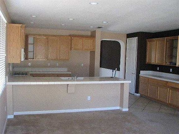 5th image of 2096 Golden Gate Dr