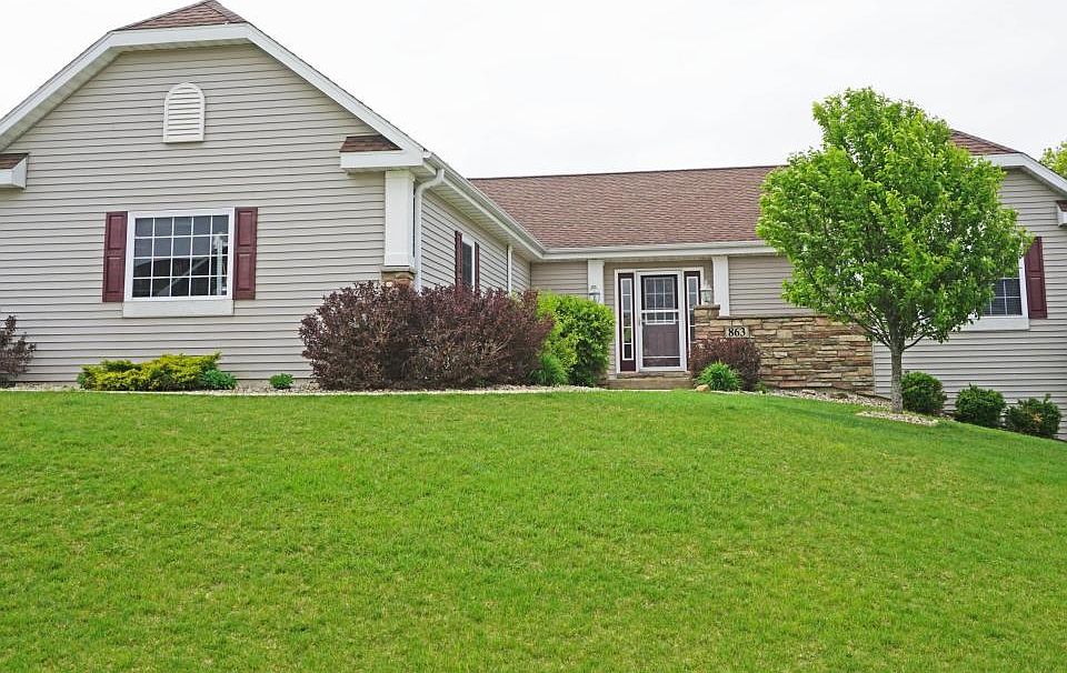 1st image of 863 Goldenview Ct