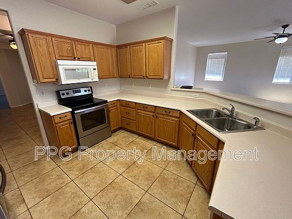 3rd image of 16935 W Halifax Ct