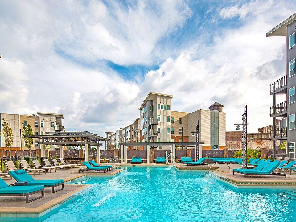 The Edison at Gordon Square_Pool-8629