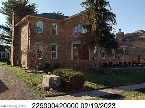 8310 Regency Woods Way, Louisville, KY 40220