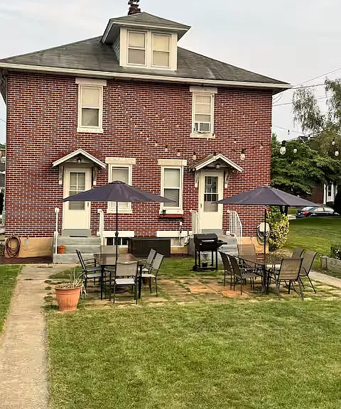 219 W Caracas Ave — Photo 11