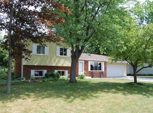 5371 Lorraine Ct, Bay City, MI 48706