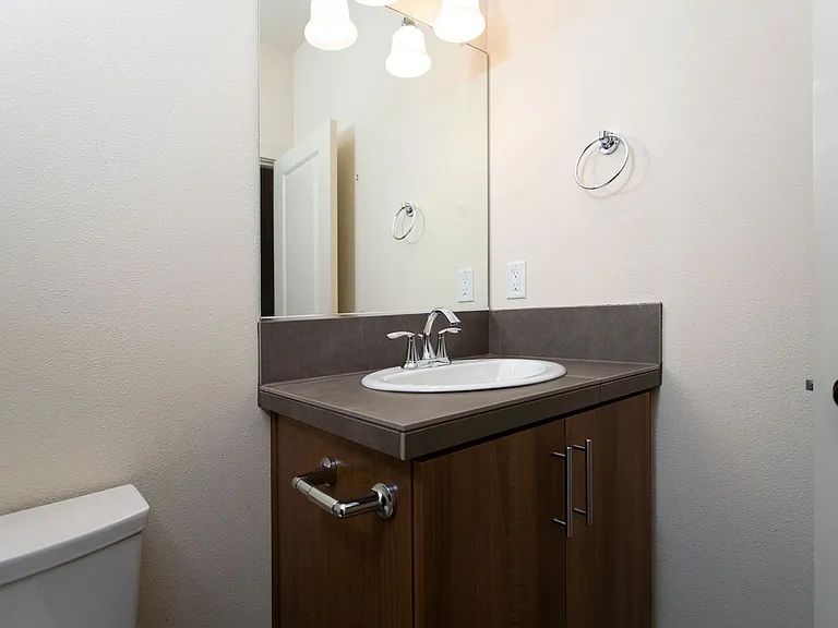 7894 NE Miriam Way — Photo 18