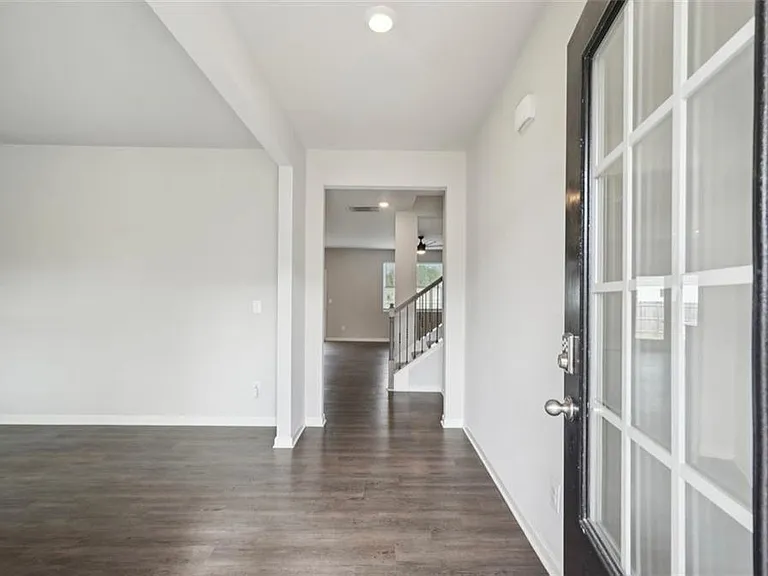 6637 Bluffview Dr — Photo 5