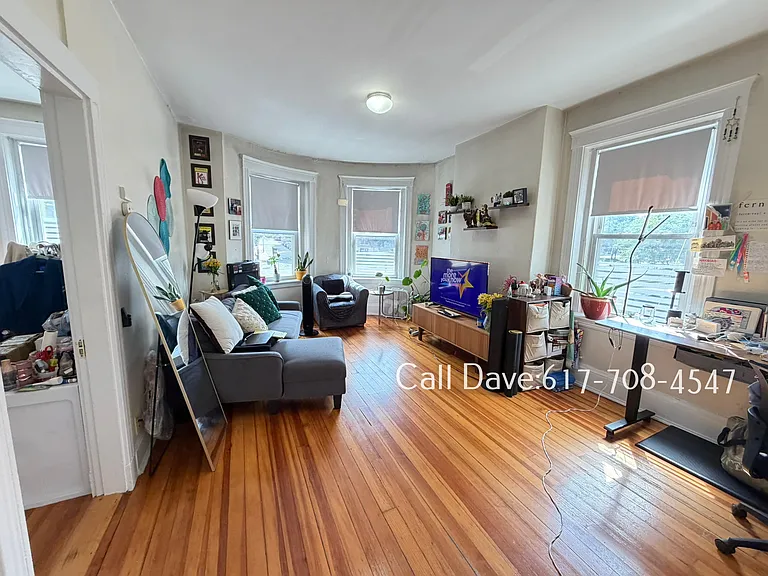 1381 Commonwealth Ave #9 — Photo 2