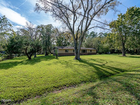 4th image of 1933 Blake Dr