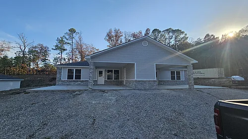 210 White Eagle Trl Photo 1