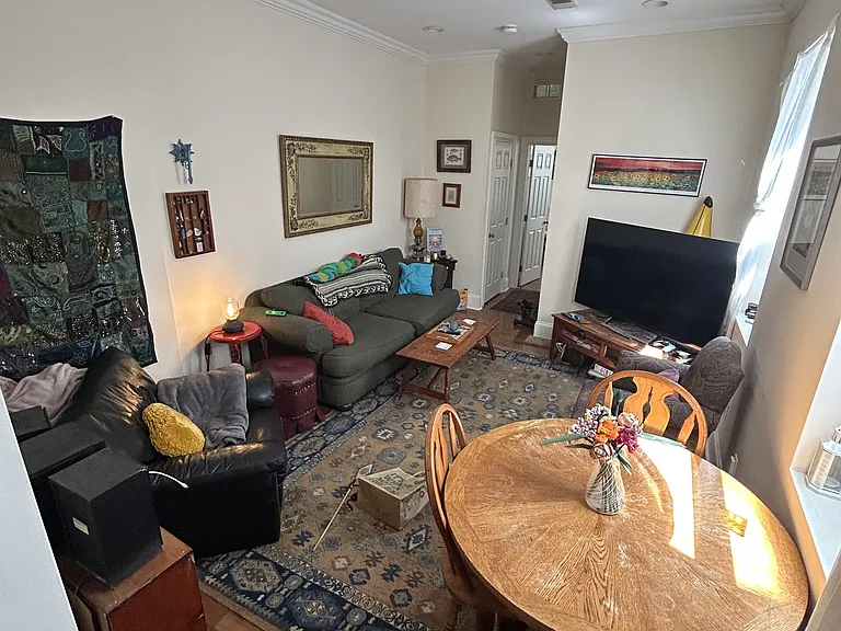 335 W Girard Ave #2 — Photo 3